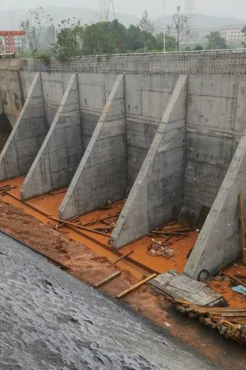 吕梁石楼县锚杆式挡土墙